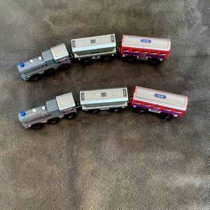 Set of wooden trains (6 pieces, 2 trains)